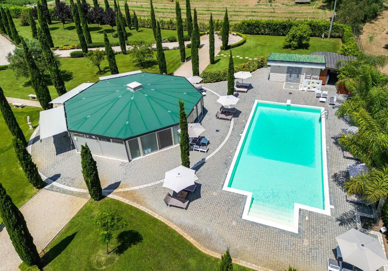 Casale Delle Ronde B&B Latina Exterior photo