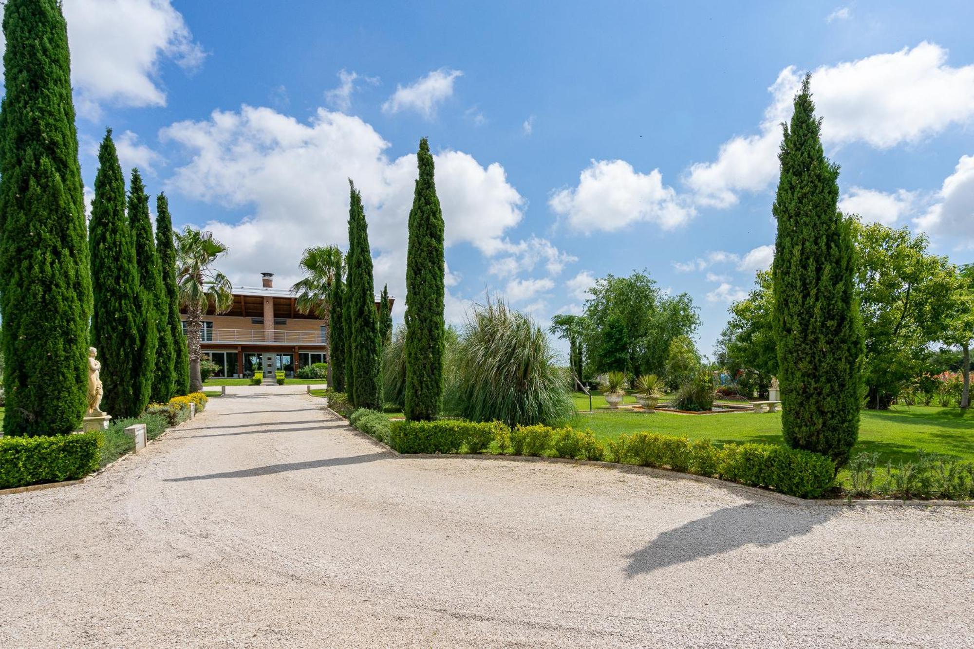 Casale Delle Ronde B&B Latina Exterior photo